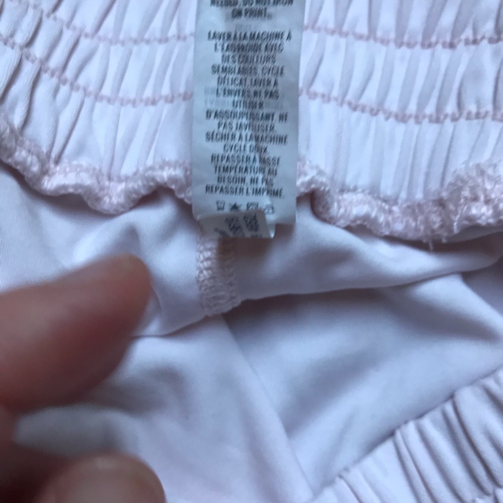 Aerie Pale Pink Cut Out Exercise Shorts, EUC, M - Picture 8 of 13